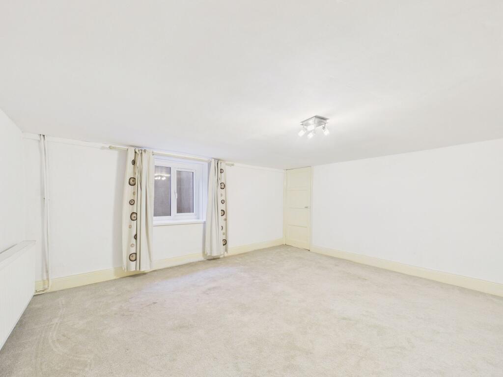 Apartment in Gateshead, Deckham - View 3