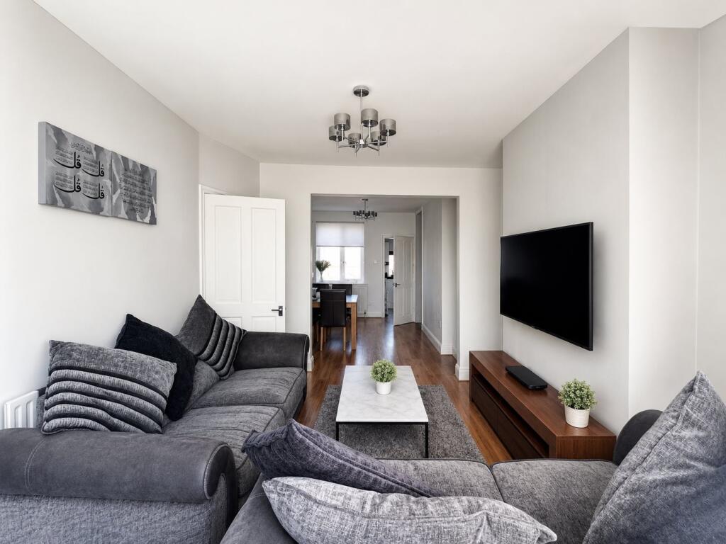 Main image of property: Silverlonnen, ,