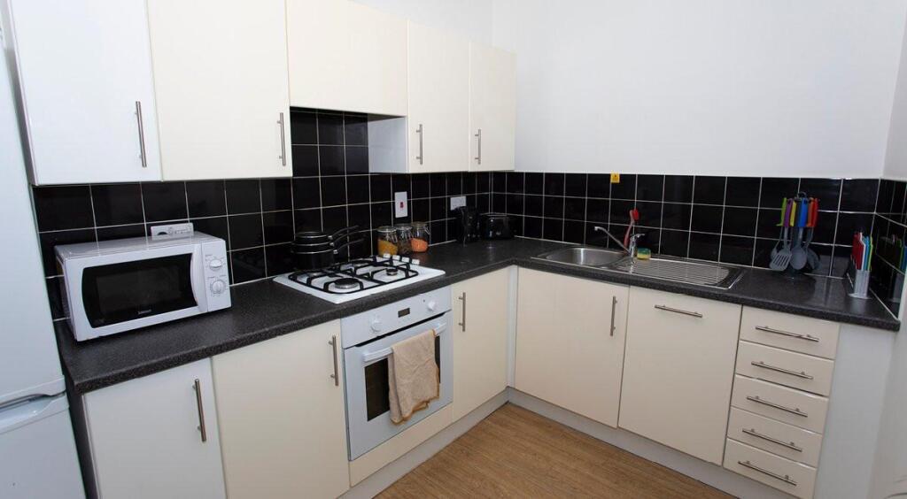 Apartment in Edinburgh - View 3