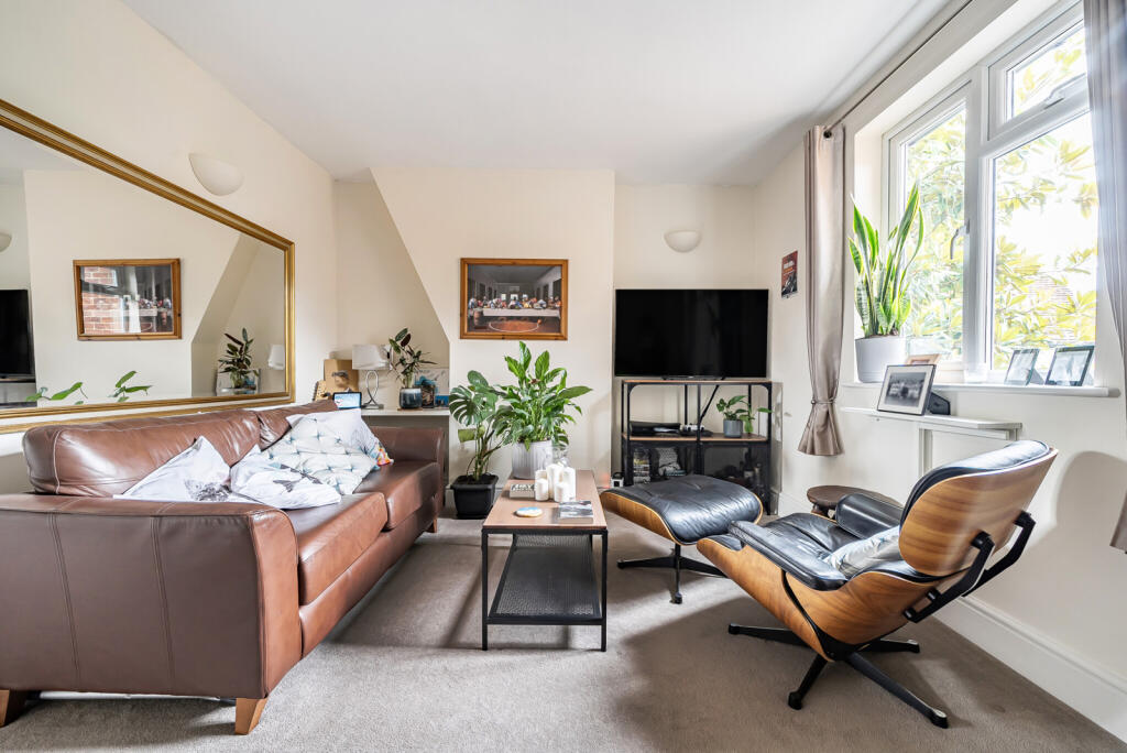 Main image of property: High Street, Wargrave, Reading, Berkshire, RG10