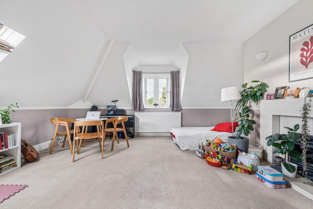 Apartment in Cheltenham, Warden Hill, Leckhampton - View 5