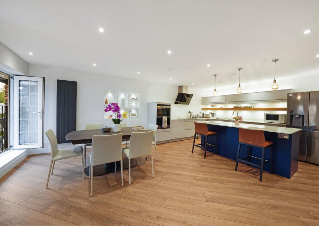 Apartment in London - View 2