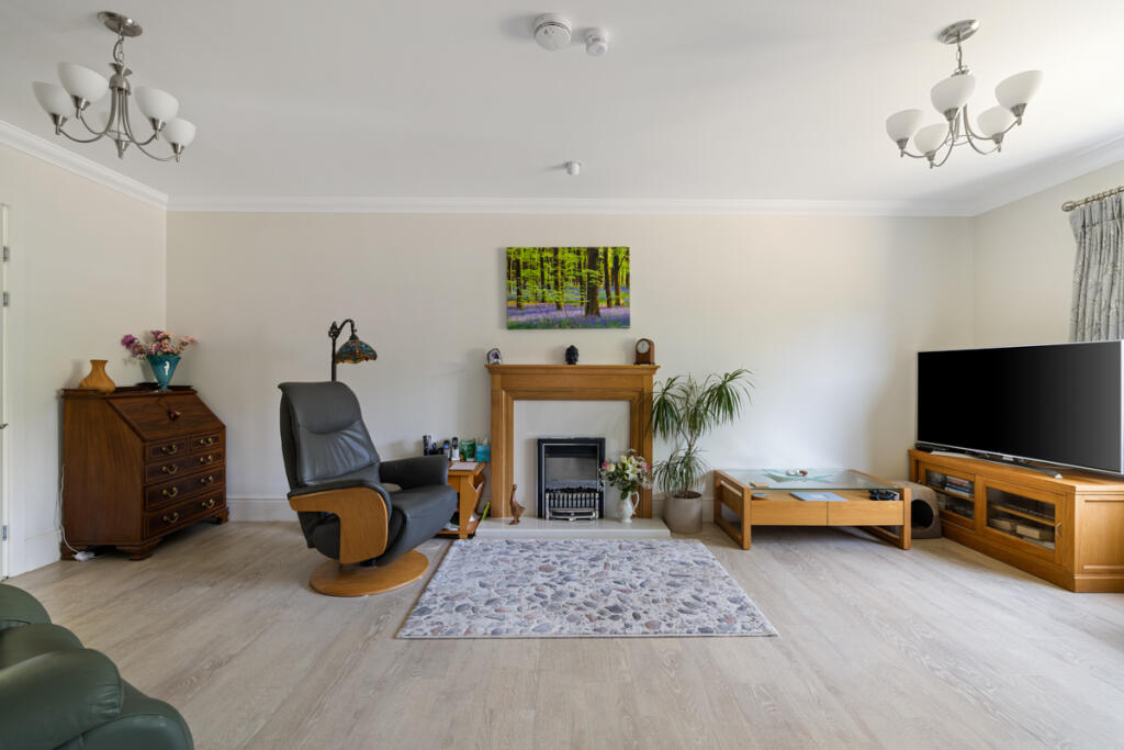 Apartment in Guildford - View 5