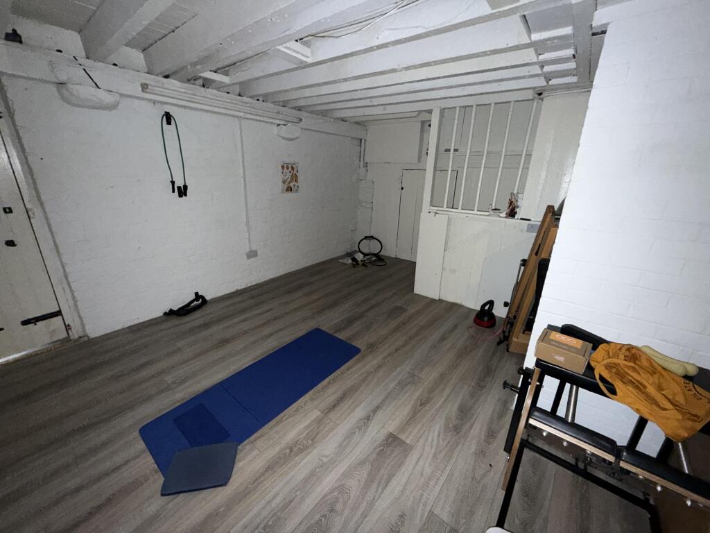 Apartment in Tonbridge - View 4