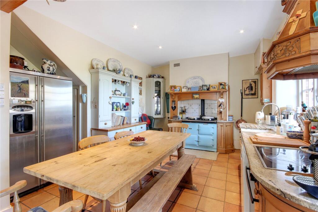 Ewhurst Green, East Sussex, TN32 photo 2
