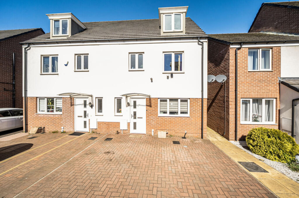 Main image of property: Dukeminster Road, Dunstable, Bedfordshire