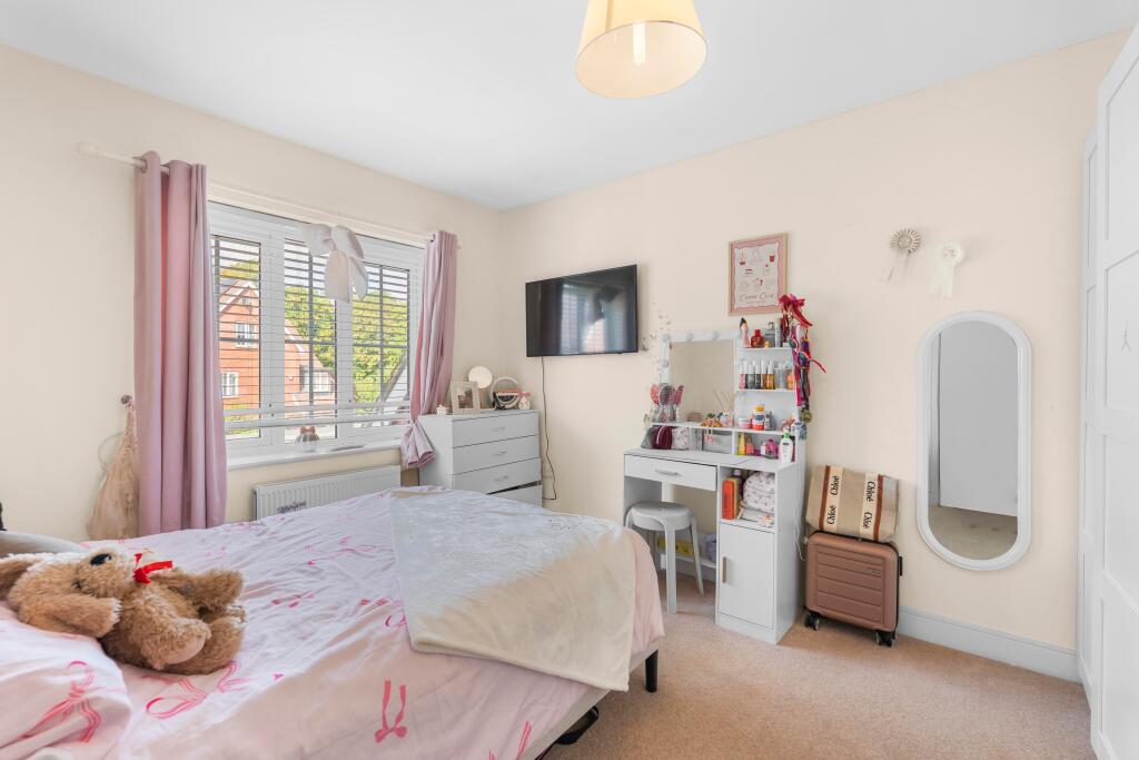 House in Stevenage - More