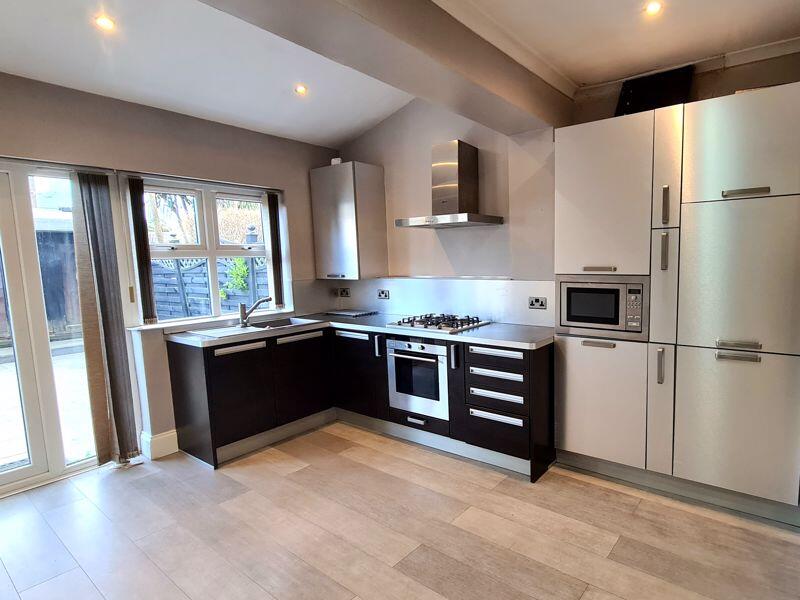 House in London - View 3