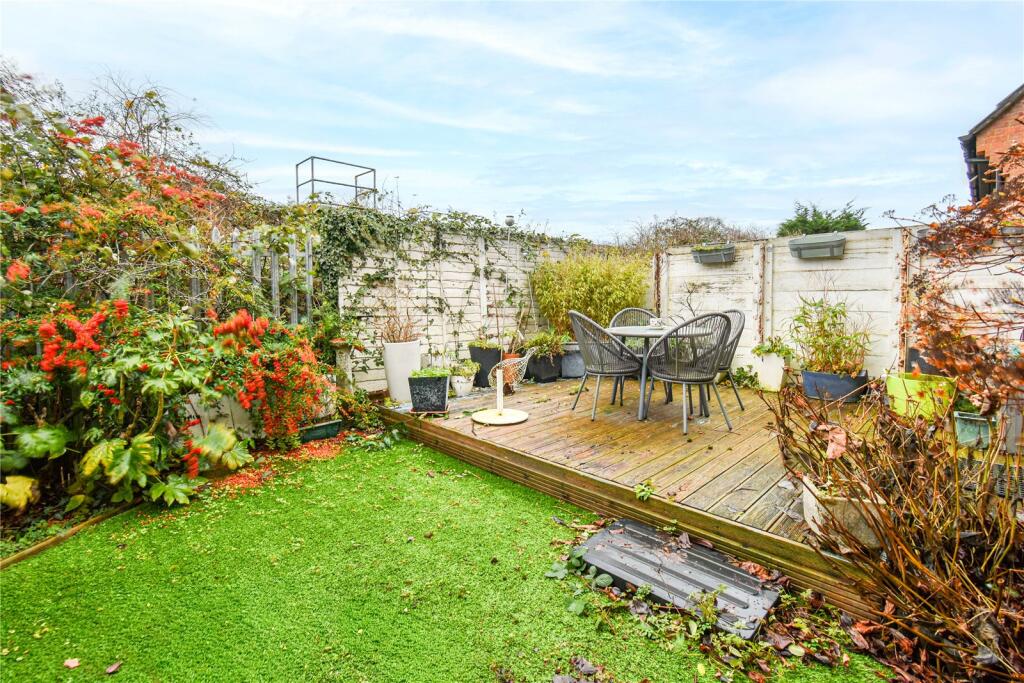 House in Hungerford, Eddington - View 2