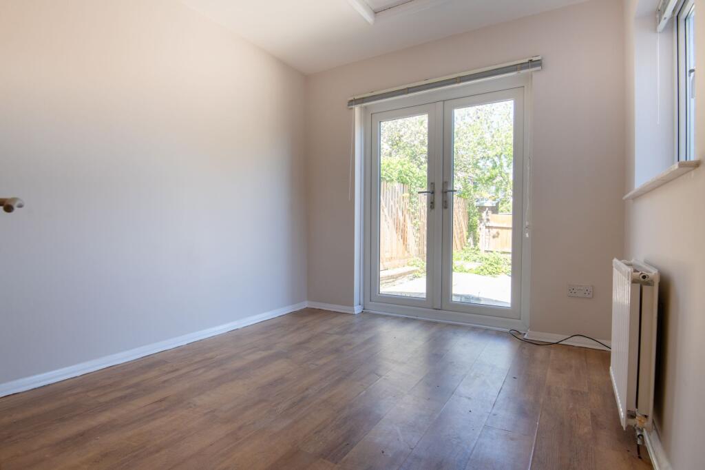 Windsor Road, Wellingborough, NN8 - View 6