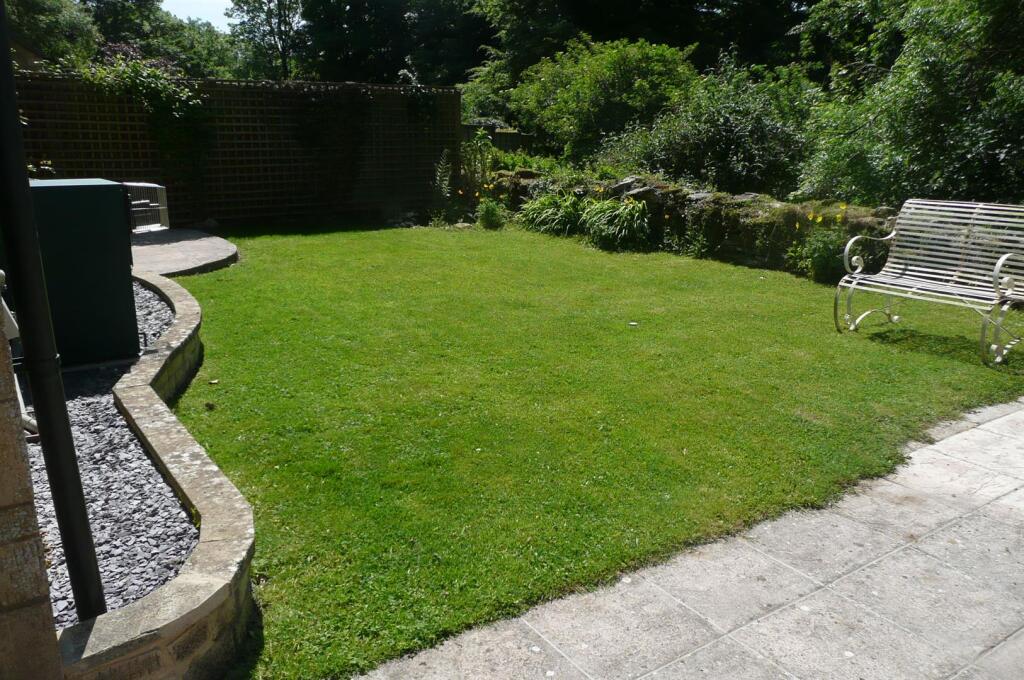 House in Gloucester - View 4