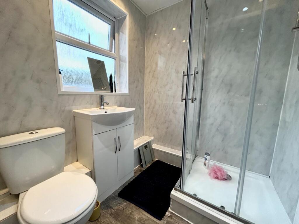 Apartment in Stockport - View 5