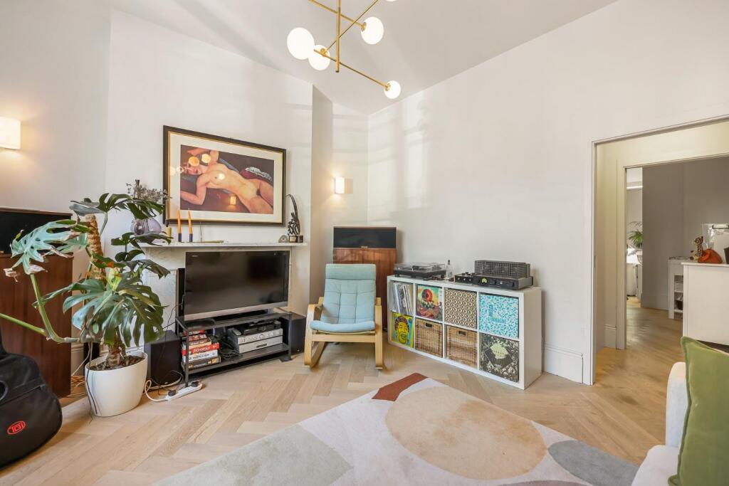 Apartment in London - View 4