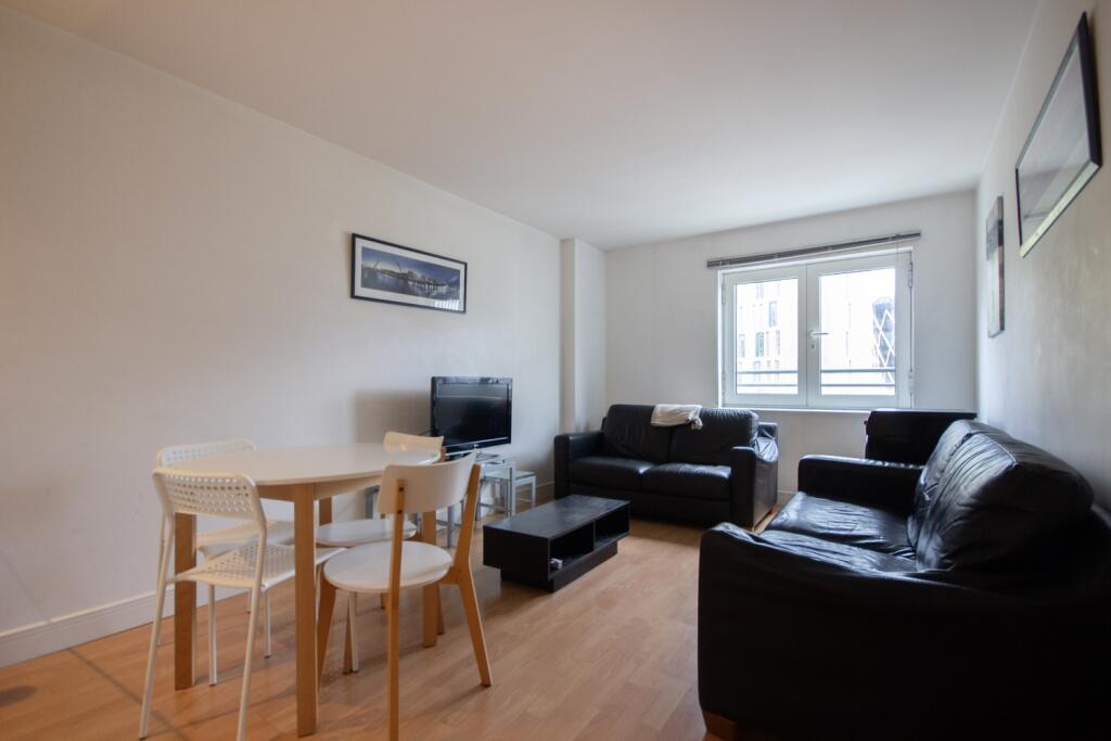 Apartment in Newcastle upon Tyne, Grainger Town - View 3