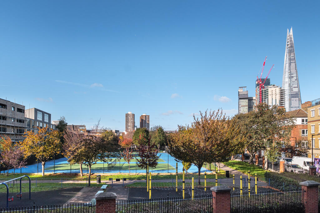 Apartment in London - More