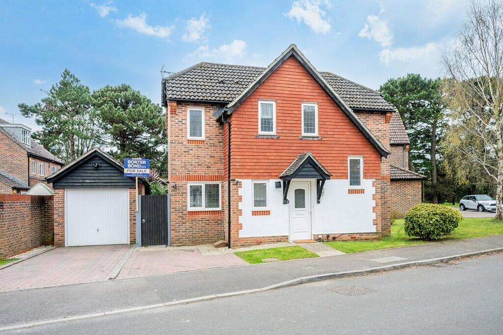 Main image of property: Watersmead Drive, Littlehampton, West Sussex, BN17
