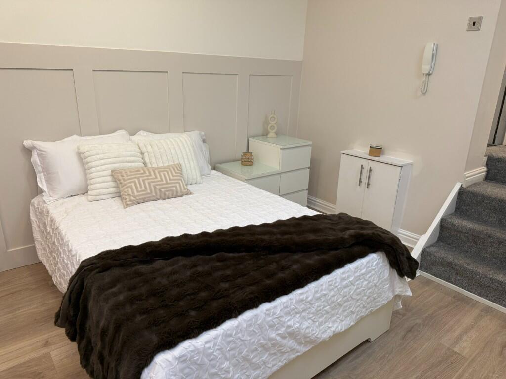 Main image of property: Flat 6, 14 Sandy Grove, Salford M6 8QX