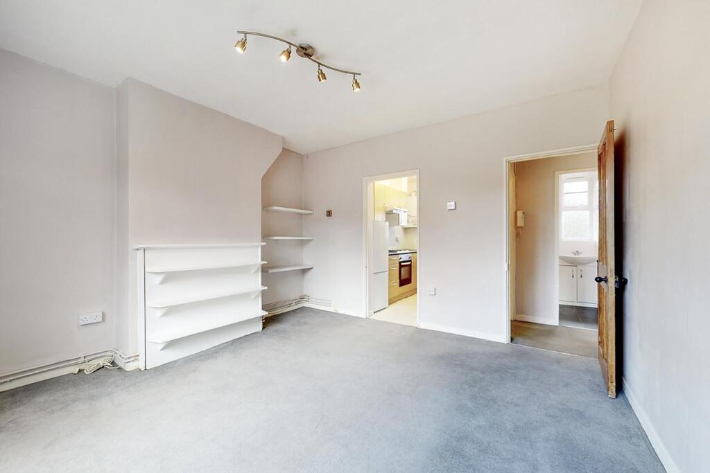 Apartment in London - View 3