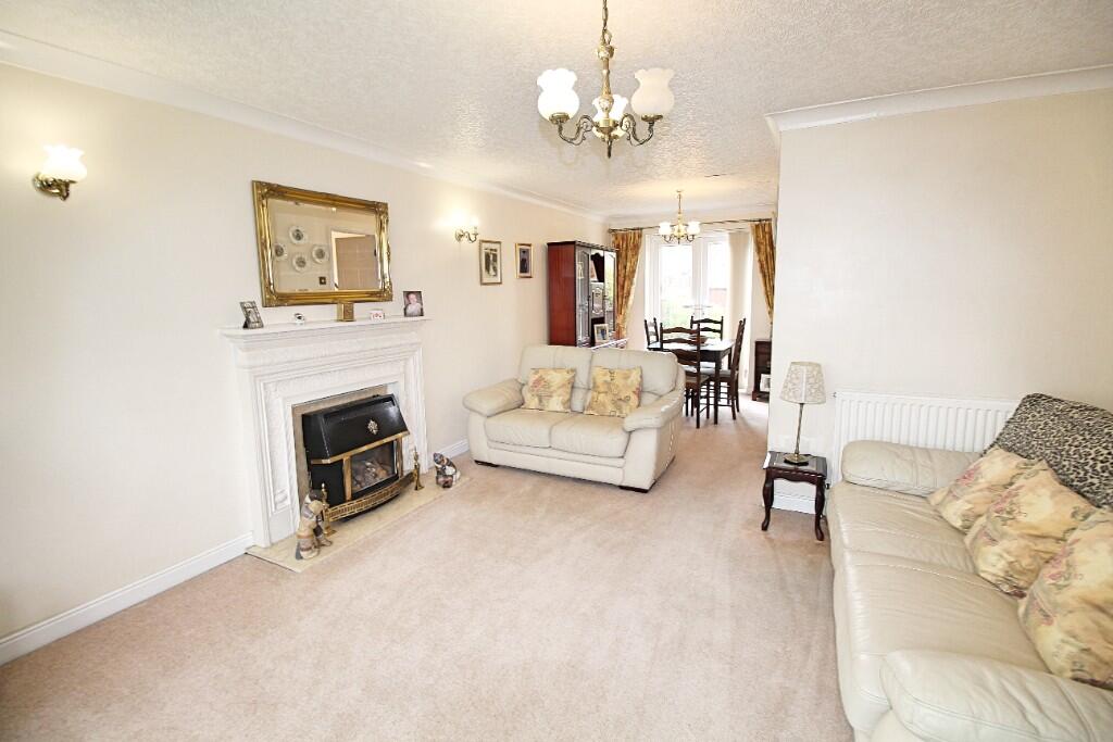 Rochester Close, Worksop, Nottinghamshire, S81 photo 2