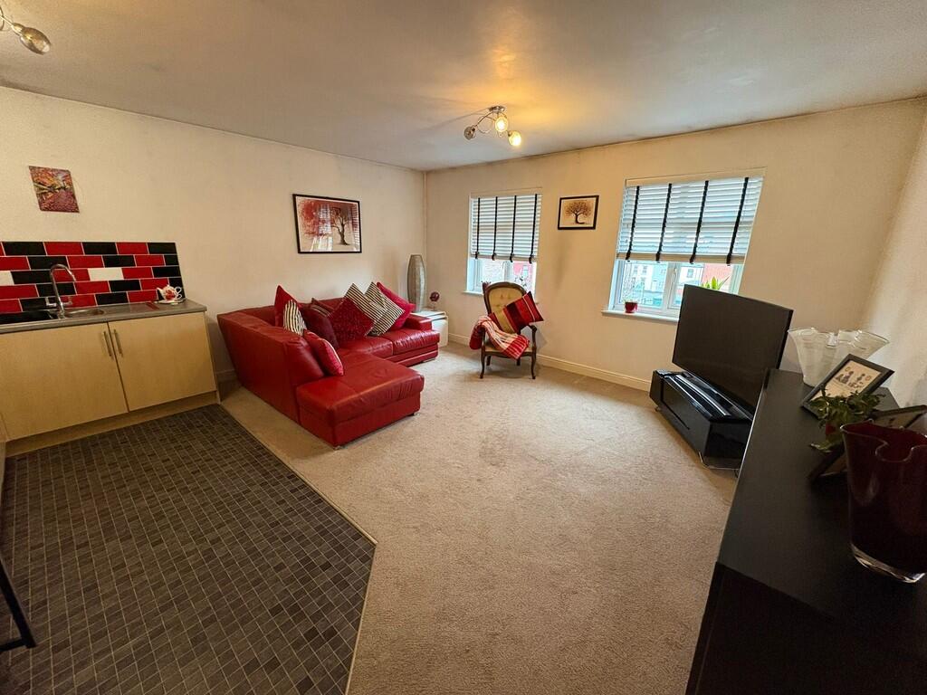 Pendle Court, Leigh photo 3