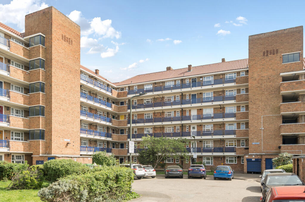 Main image of property: London Road, Mitcham, CR4