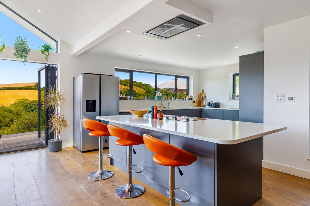 House in South Hams, Knapp Mill, Loddiswell - More