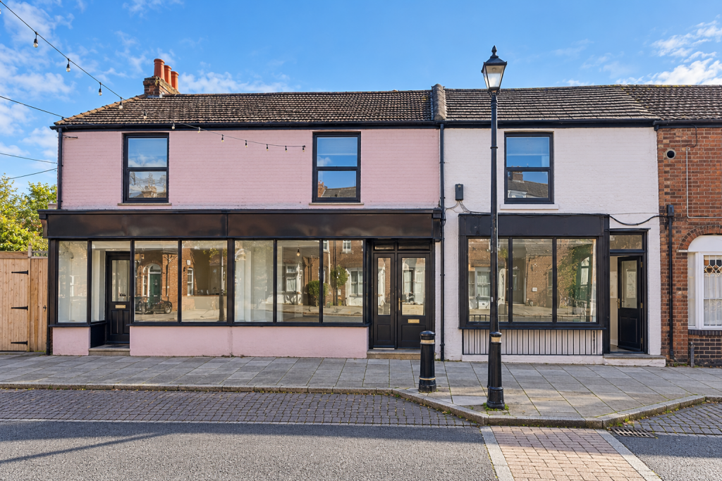 Main image of property: [F-4] 22 Northam Road, Southampton, City Of Southampton