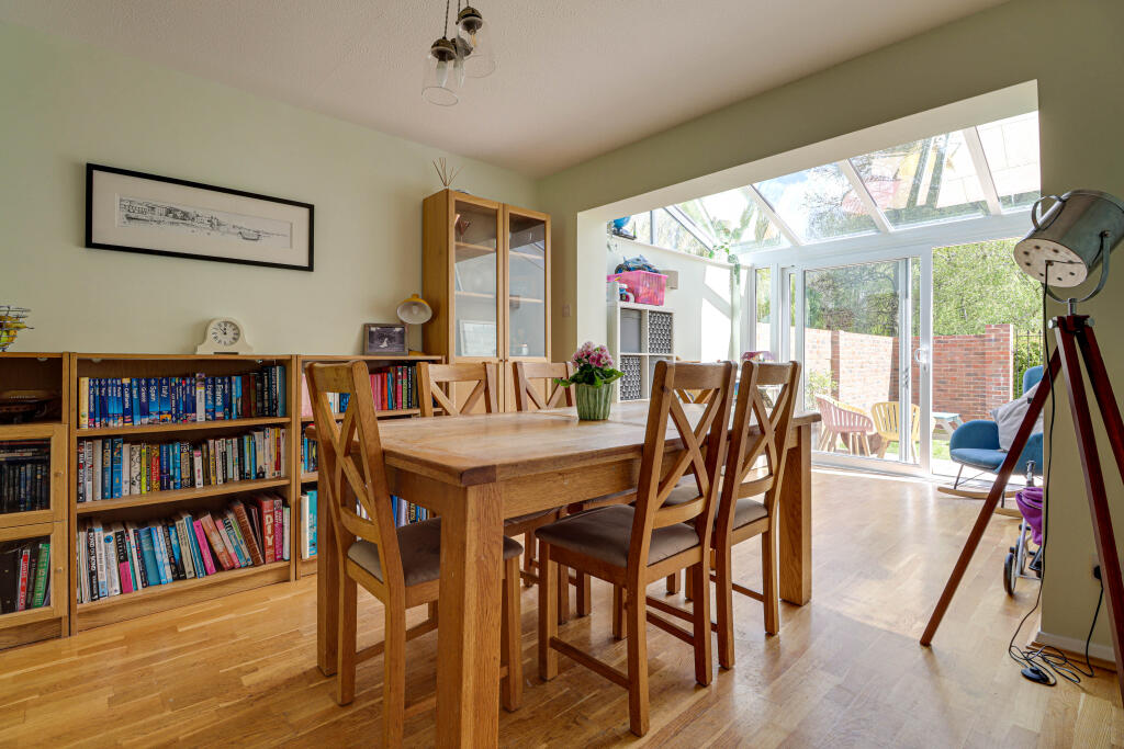 House in St Albans, Redbourn - View 5