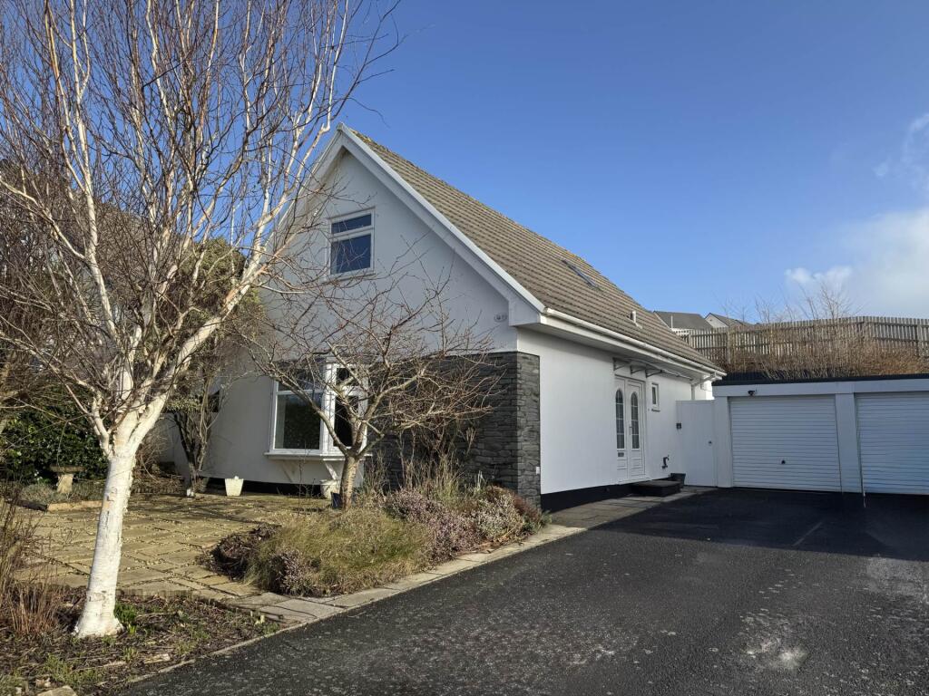 3-bed bungalow on College Close, Westward Ho!, £410,000