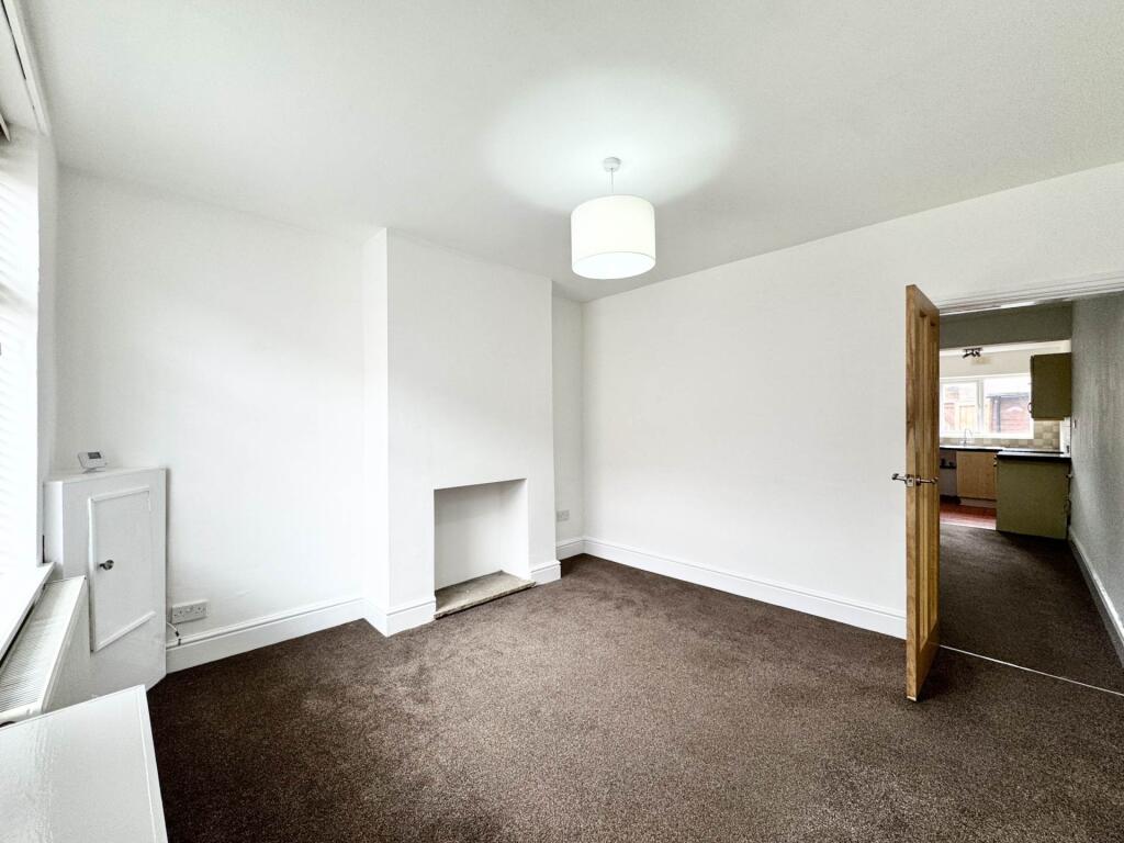 House in Warrington, Wilderspool, Howley - More