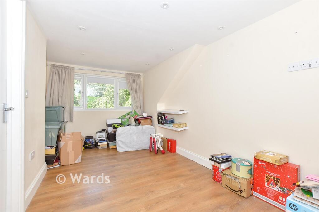House in Canterbury - View 5