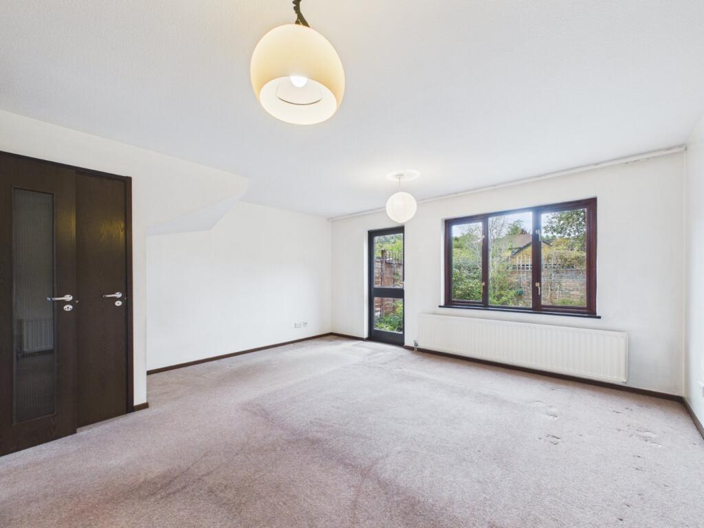 House in London, Feltham - View 5