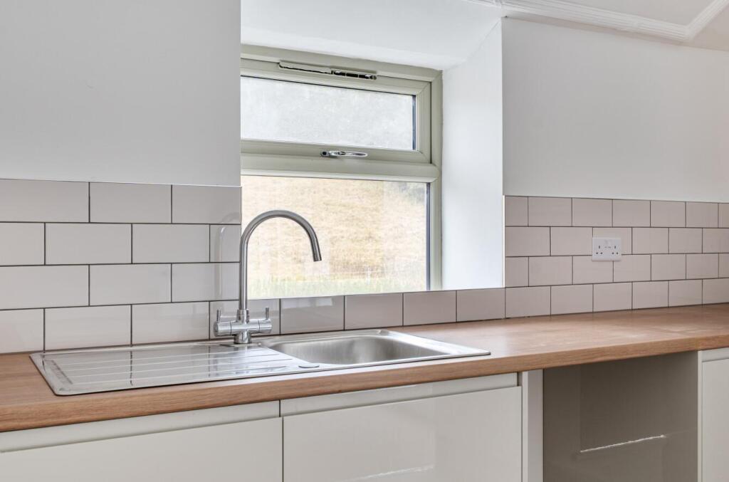 Apartment in Dorchester - View 5