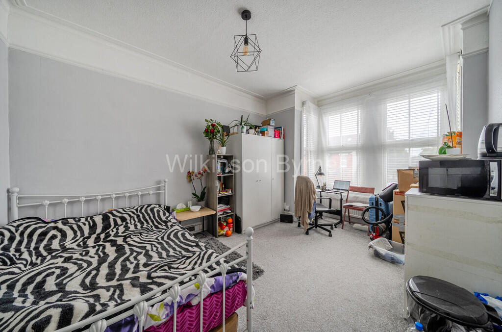 Warwick Road photo 2