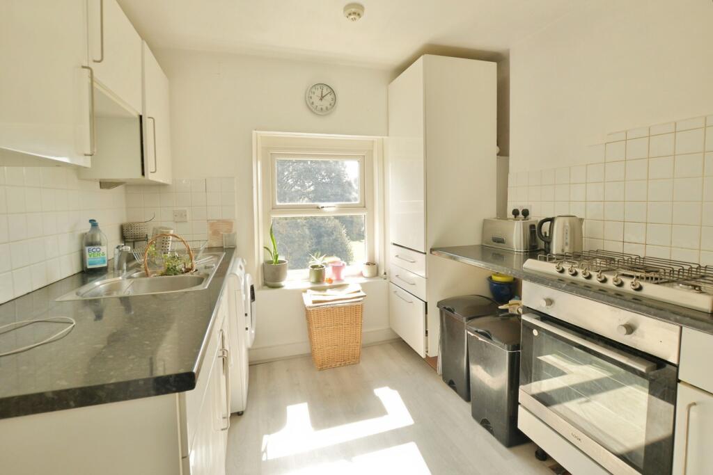 Apartment in Folkestone, Lynwood - View 5