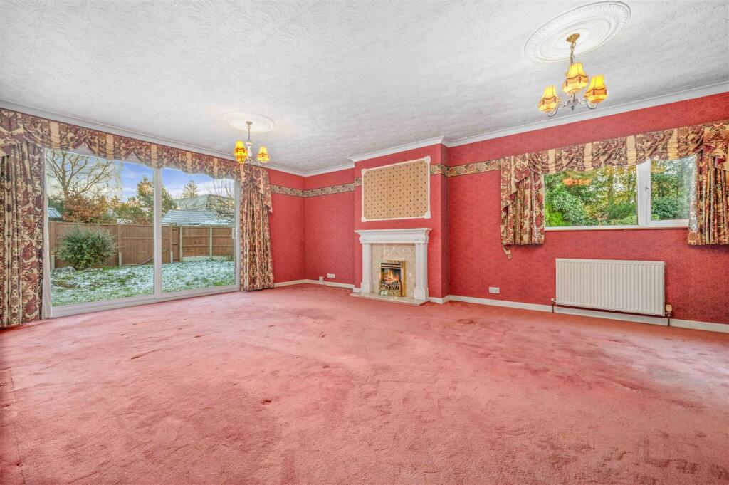 House in Solihull, Kineton Green - View 4