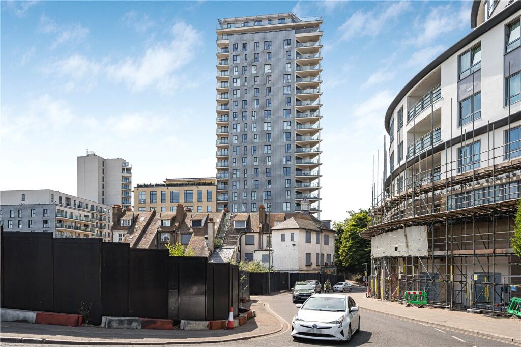 Main image of property: Guildford Road, Woking, Surrey, GU22
