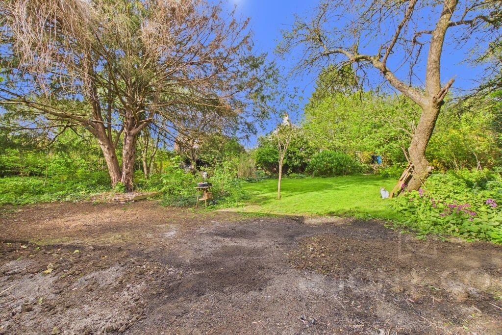 House in Wooton, Wootton Village, Wootton - View 4