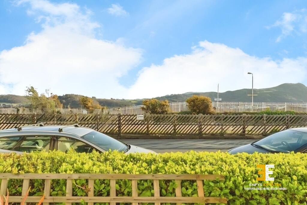 Station Road, Deganwy, LL31 photo 4