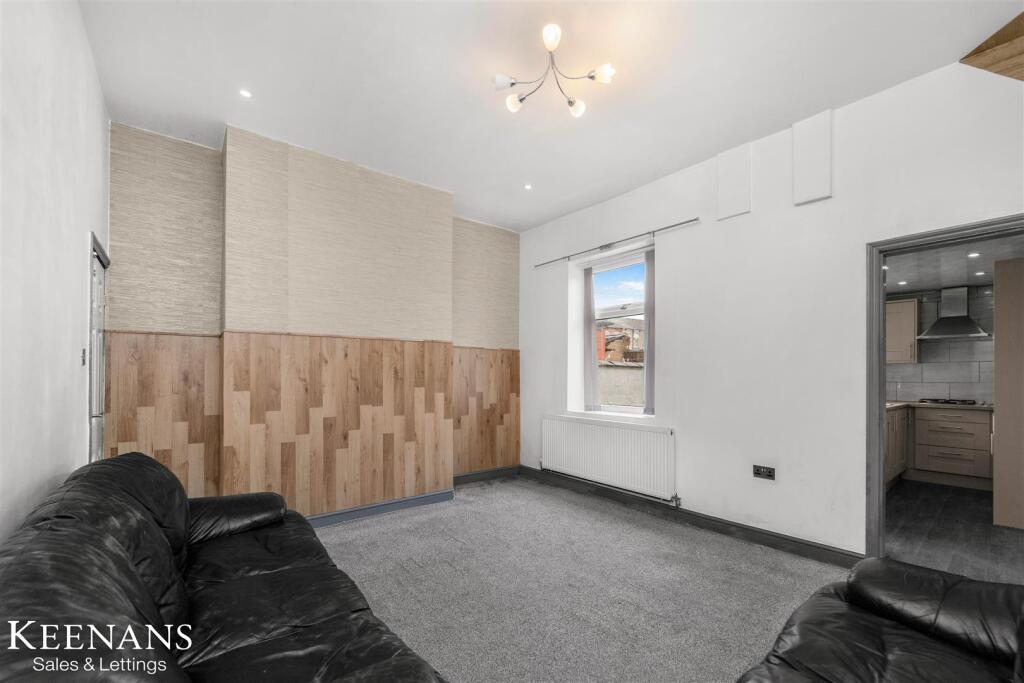 Huntley Mount Road, Bury - View 4