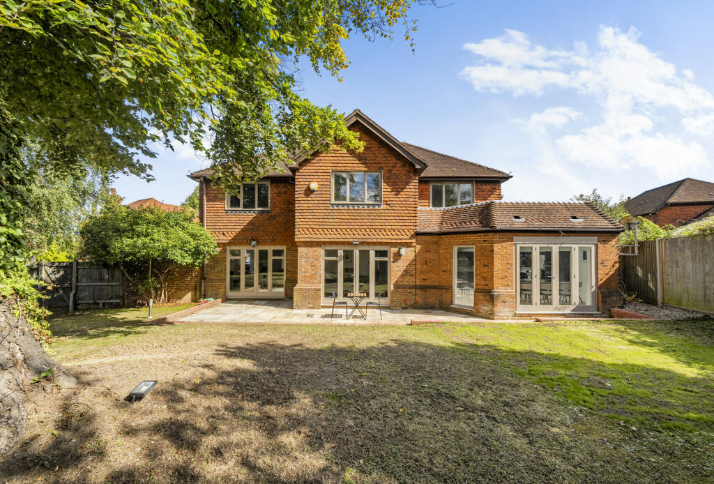 Main image of property: The Denningtons, Worcester Park, Surrey, KT4