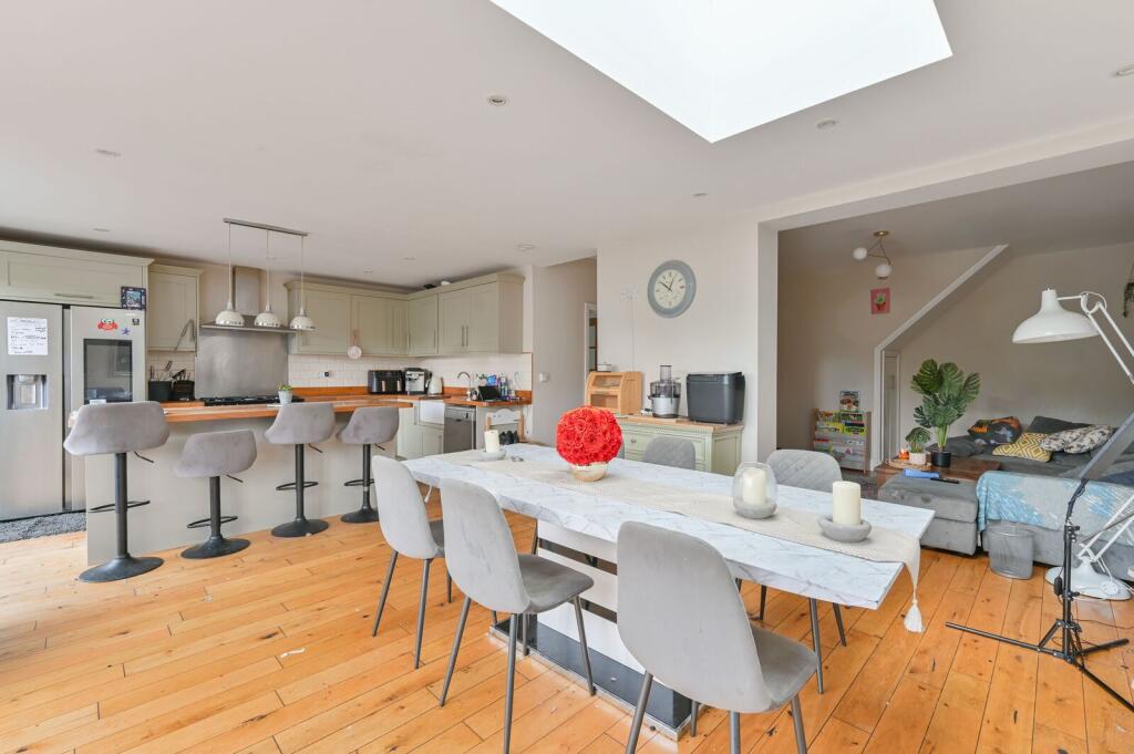 House in London - View 4