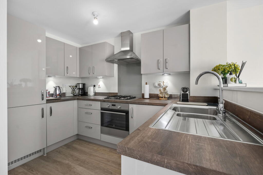 Fen Street, Brooklands, Milton Keynes, MK10 7JJ photo 4