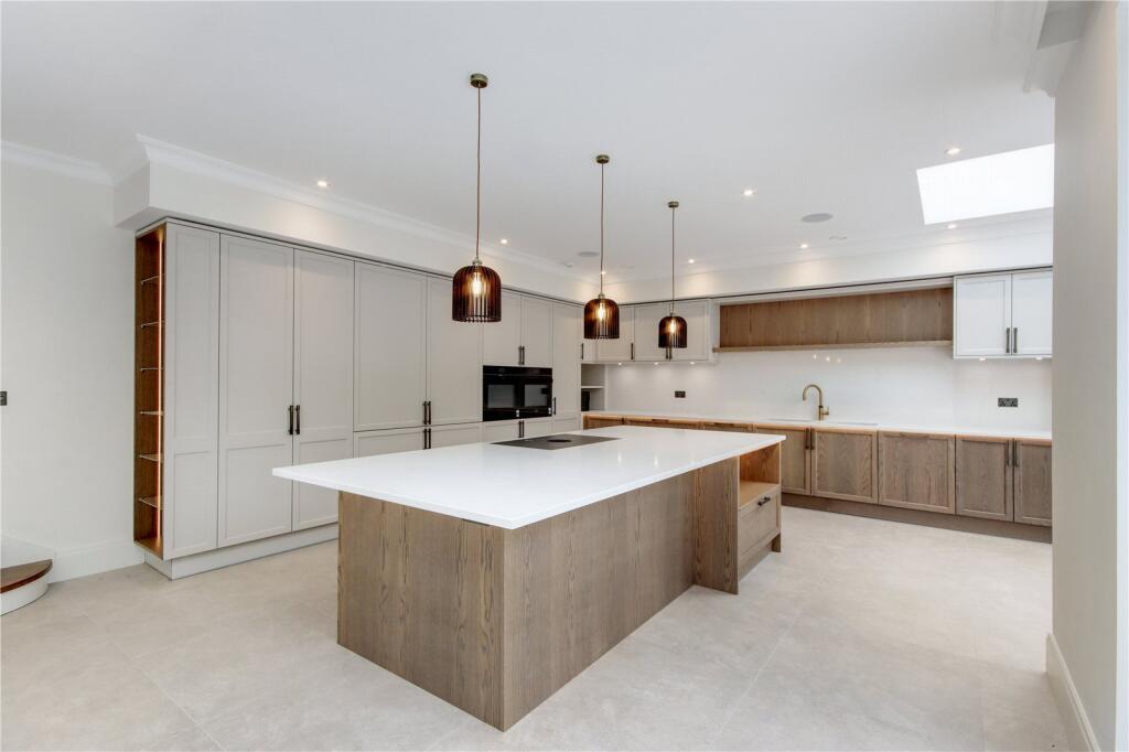House in Sevenoaks, Bessels Green, Chevening - More