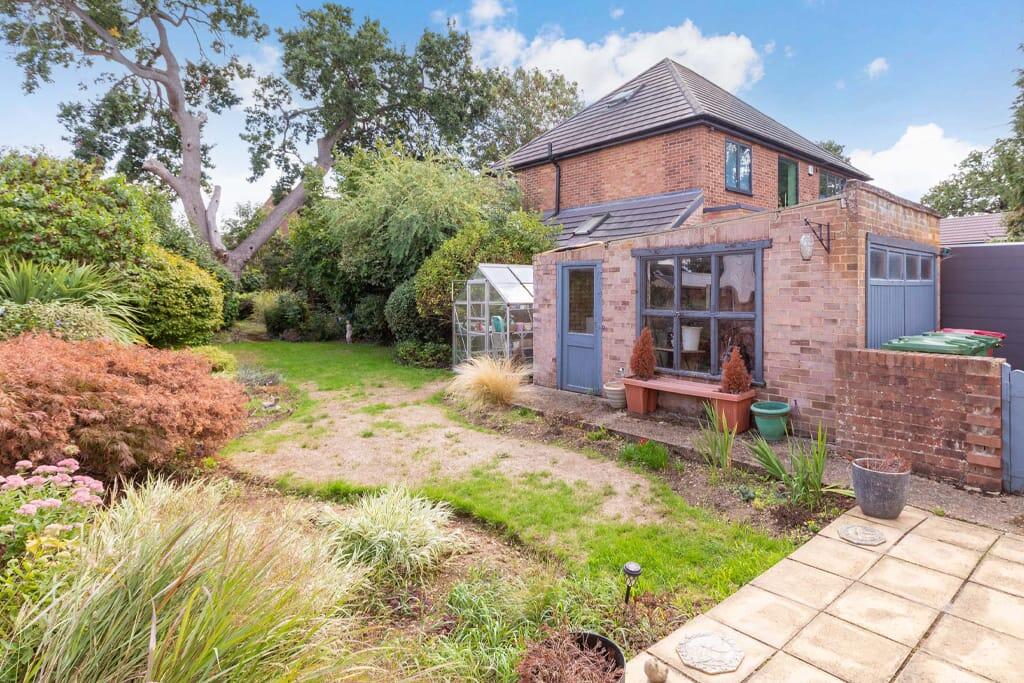 House in Slough - View 2