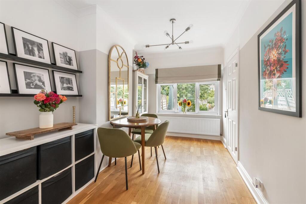 House in Tandridge, Caterham-on-the-Hill - View 5