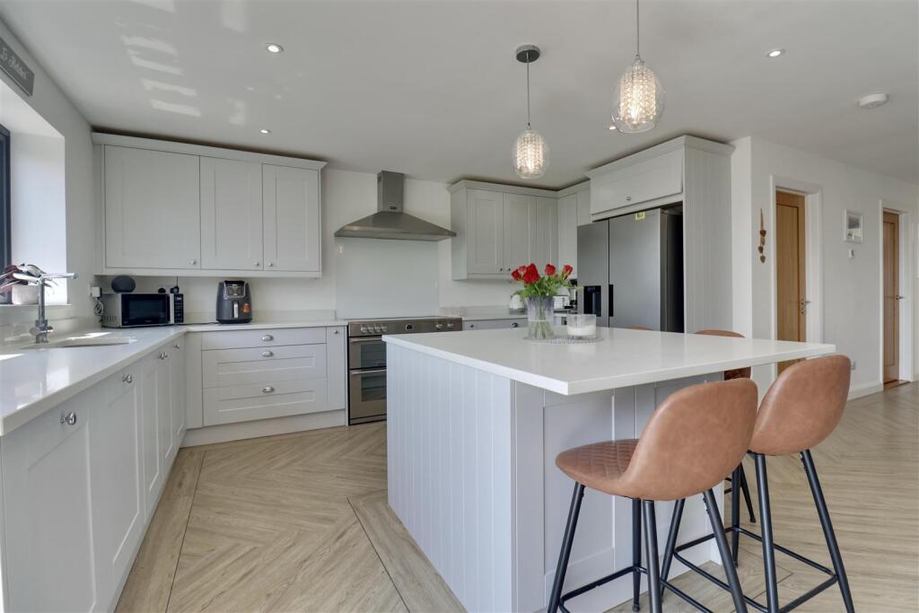 House in Portsmouth, Drayton - View 3