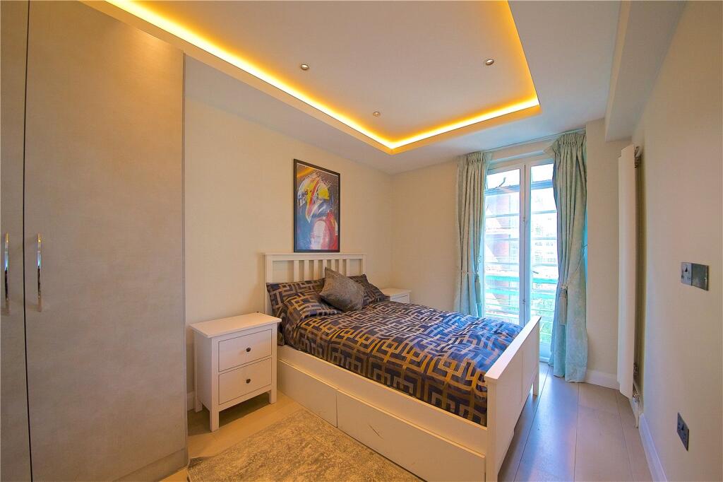 Apartment in London - More