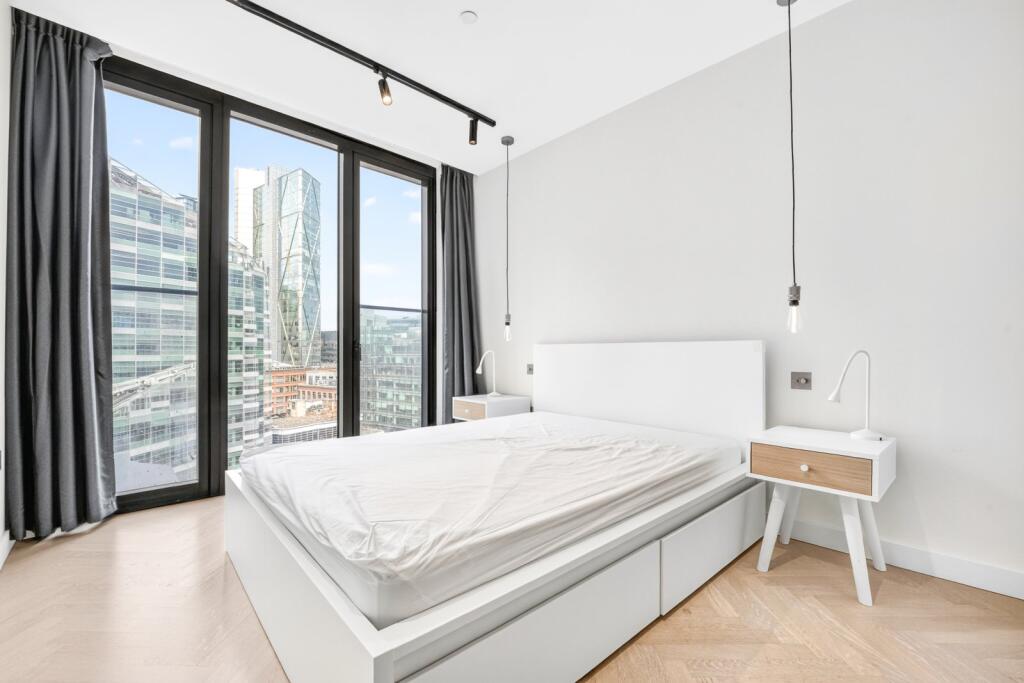 Apartment in London - View 5