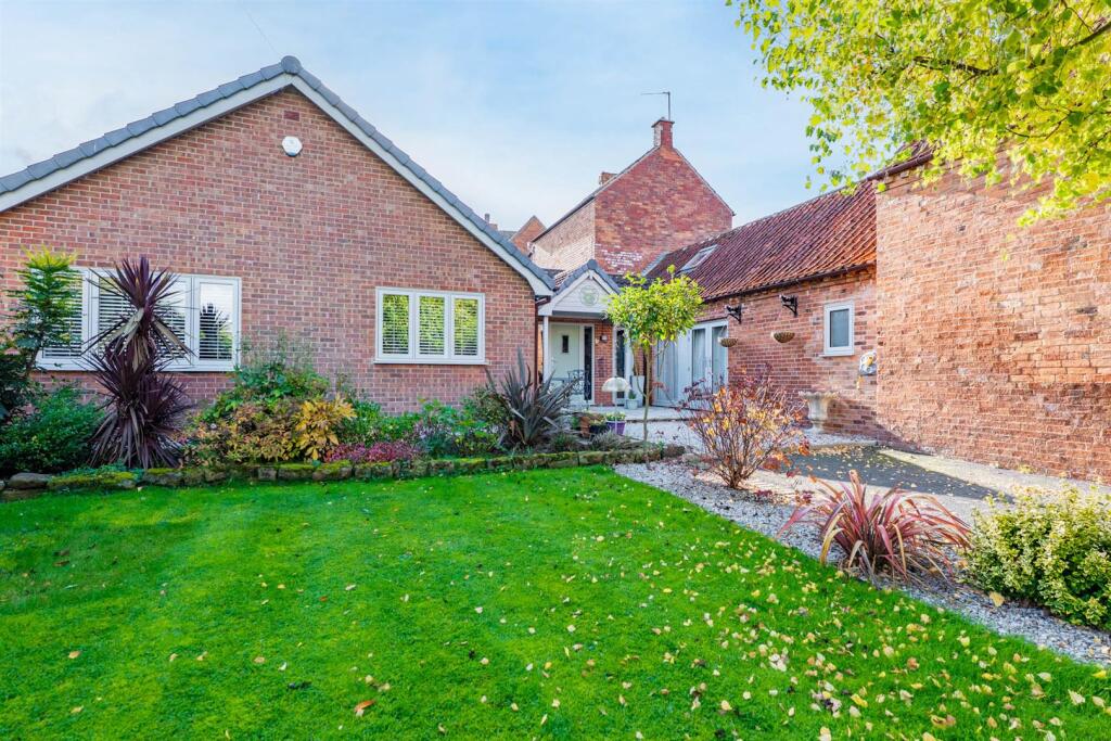 Main image of property: The Posts, Cropwell Butler